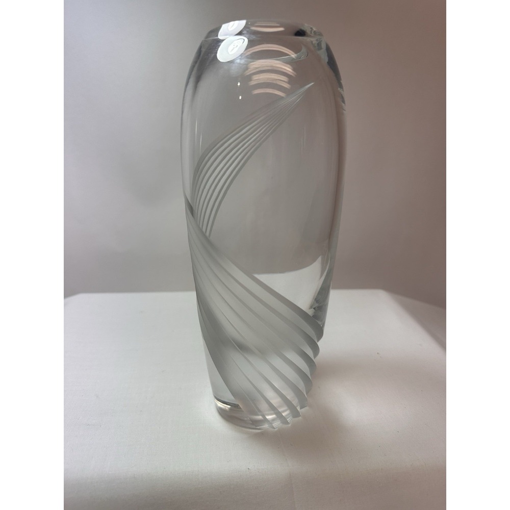 Lenox Windswept Heavy Cut Crystal 9"Vase Clear And‎ Frosted - Picture 2 of 13